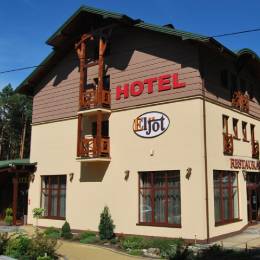 ELJOT готель у Польщі Селпія Кельце Свєнтокшиські гори відпочинок